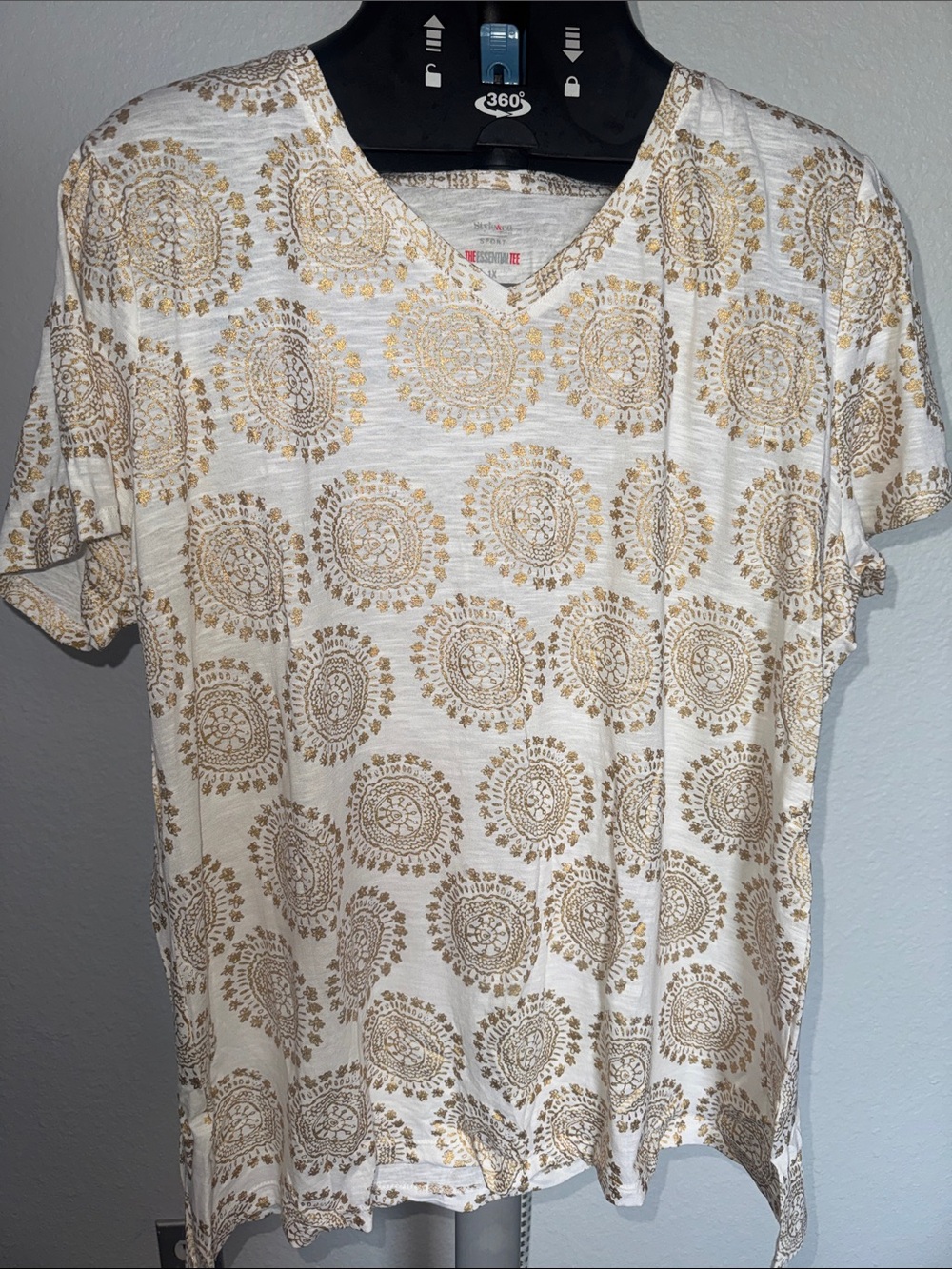 Style & Co. Cream Short Sleeve V-Neck Top with Gold Medallion Print